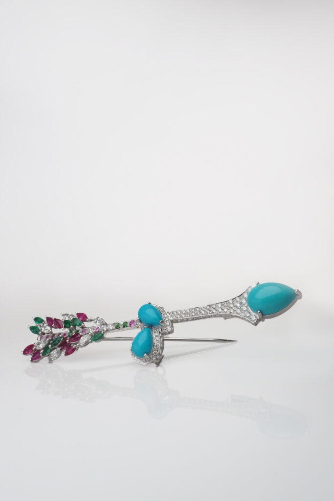 Finger Heart Brooch, Patricia Launang