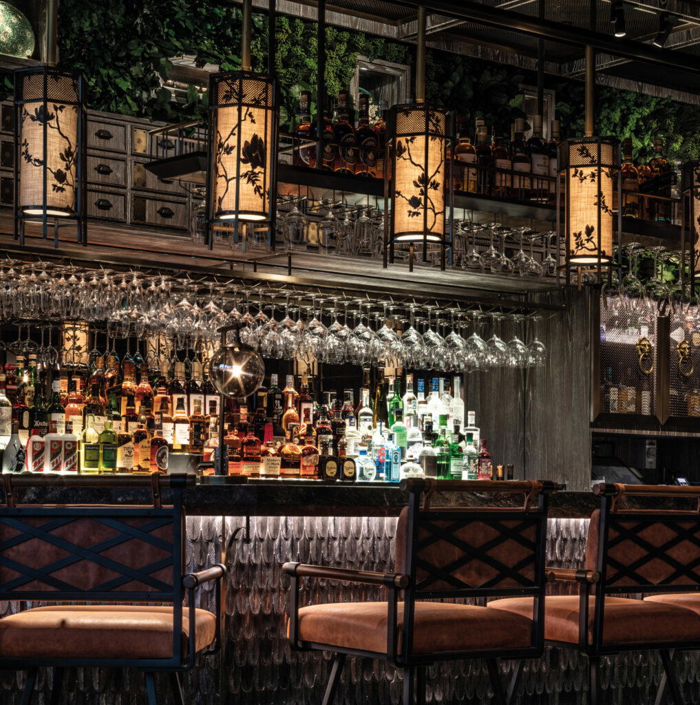 Mott 32, Singapore