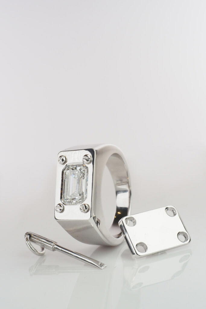 Nails and Souls Ring, Tai-Heng Cheng