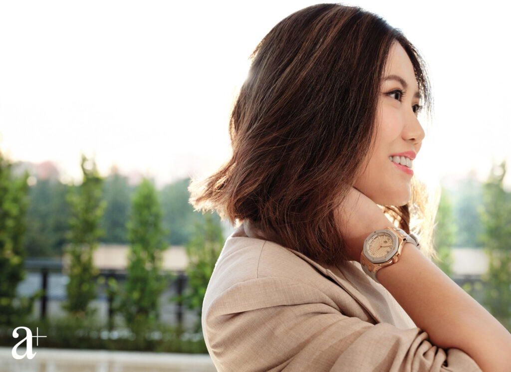 Royal Oak Offshore Selfwinding in pink gold and rubber, from Audemars Piguet; wool blazer, from Bimba Y Lola