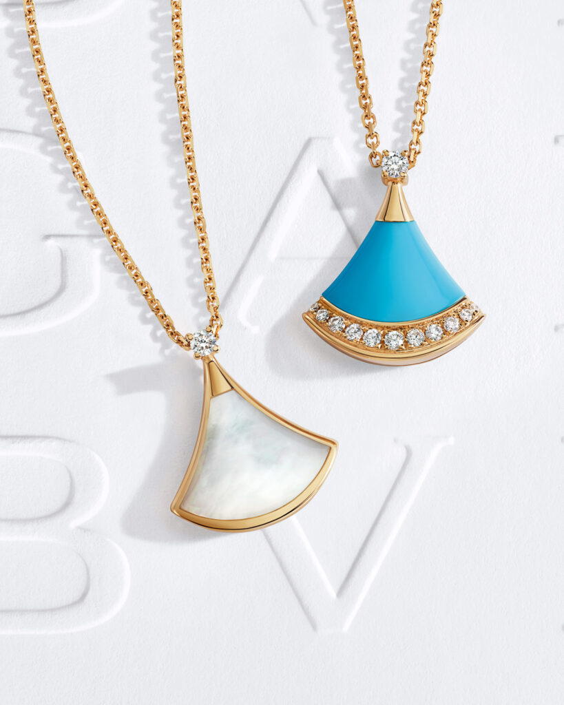 Necklaces in yellow gold with a single diamond and mother-of-pearl (left) and diamonds and turquoise