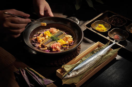 Iru Den’s Sanma Claypot Rice offers a balance of umami and richness