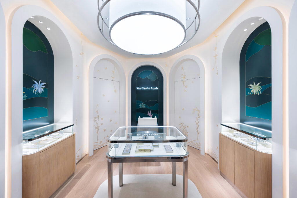 VCA boutique Raffles Singapore