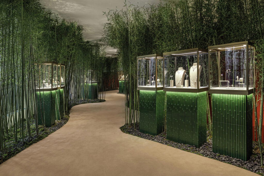 Inspired by the bamboos in Yibin, Sichuan province, Cartier captures this untamed beauty using crafted bamboo