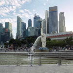 Incredibly, Liu also disappeared into the backdrop of Merlion Park