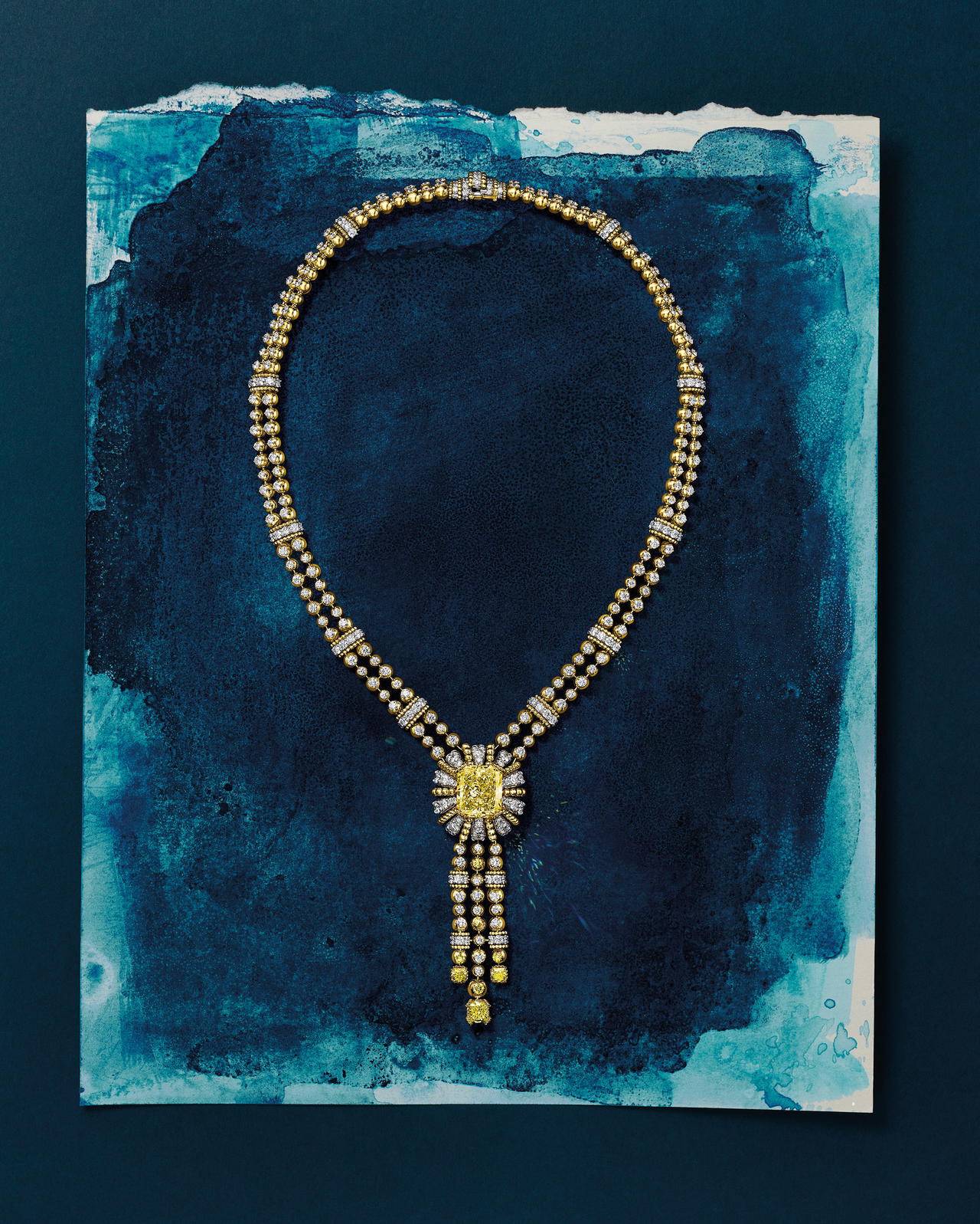 Urchin Fancy Intense Yellow Diamond Necklace in yellow gold and platinum with diamonds (Credit: Tiffany & Co. )