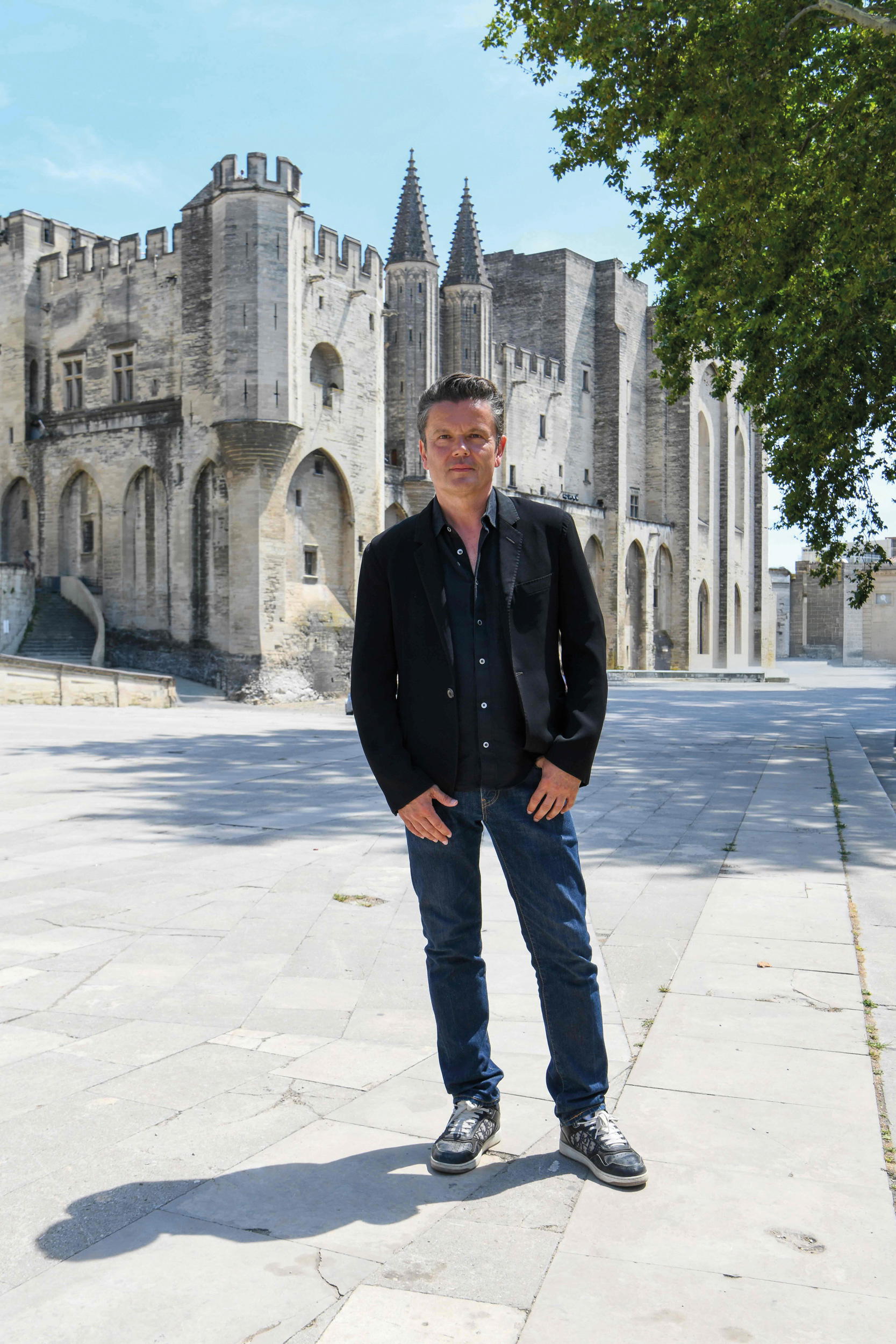 Othoniel at the Palais de Papes, Avignon (Credit: Jean-Michel Othoniel)