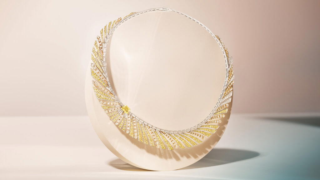 Soleil d’Or necklace in yellow and white gold with yellow and white diamonds (Credit: Fred)