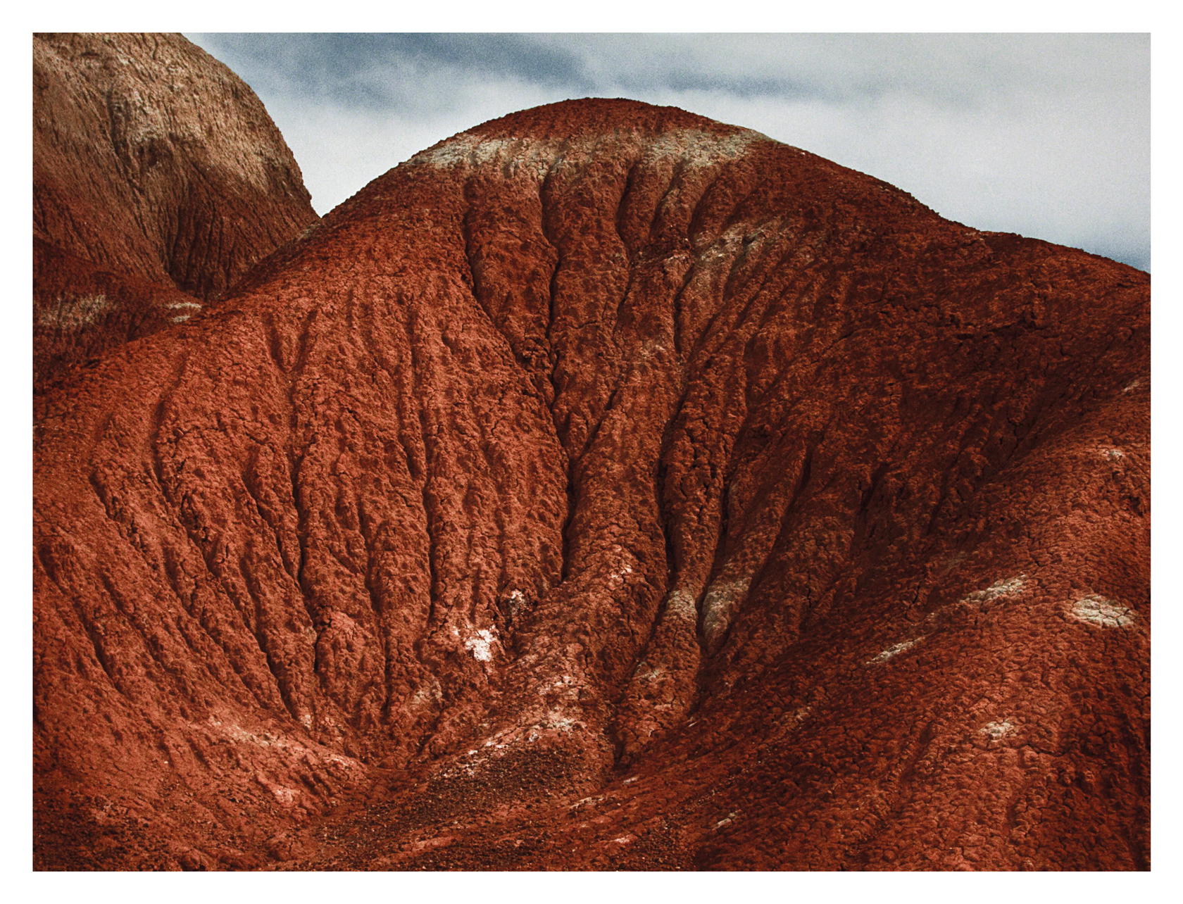 ‘Georgia O’Keeffe’s red hill, Ghost Ranch, New Mexicod’ (2010) (Credit: Annie Leibovitz)