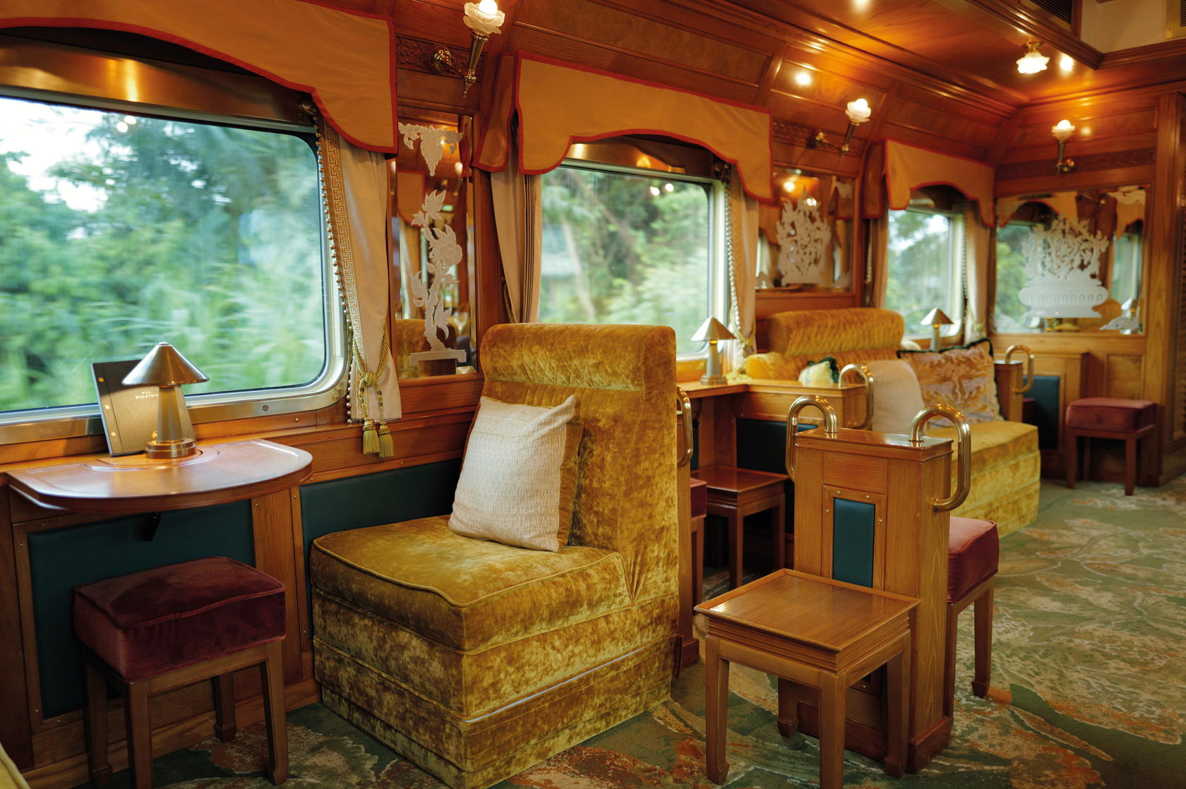 In the evenings, the Piano Bar buzzes with music and conversation (Credit: Chia Wei Choong)