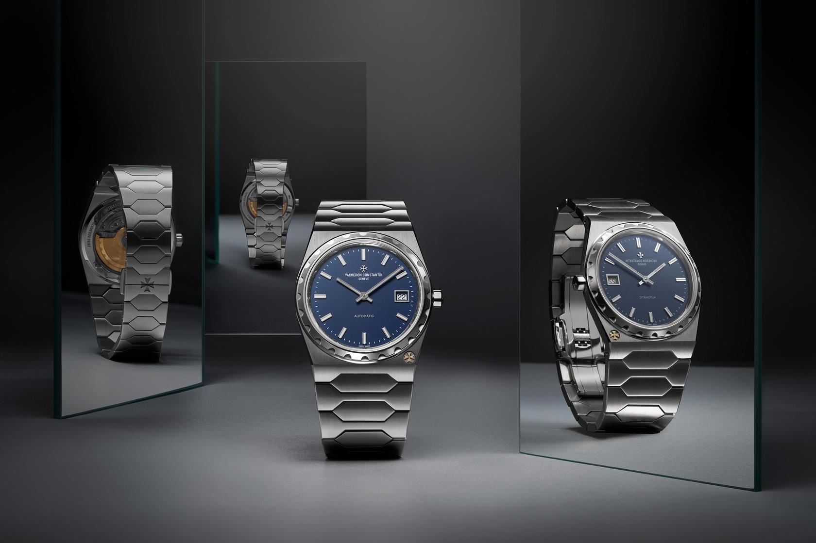 With Historiques 222 in stainless steel, Vacheron Constantin revived Jörg Hysek’s 1977 design (Credit: Vacheron Constantin)