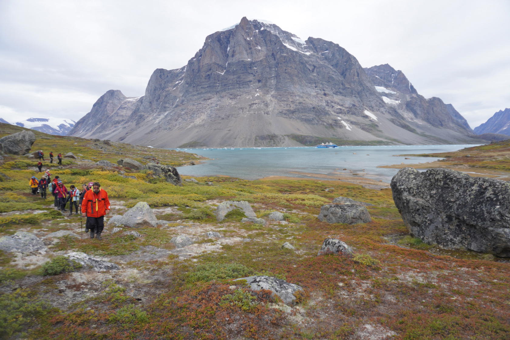 Hiking through Queen Marie Valley (Credit: Kalpana Sunder)
