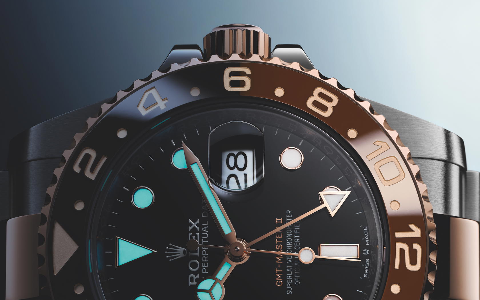 A close-up of the Chromalight display and Cyclop lens on the Oyster Perpetual GMT-Master II in Everose Gold and Oystersteel (Credit: Rolex)