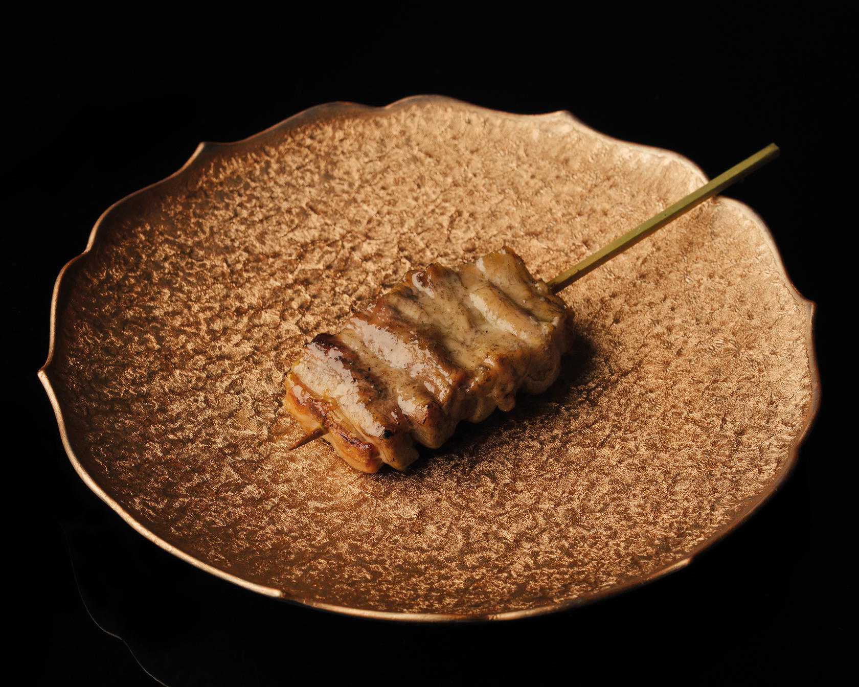 The juicy and succulent momo (chicken thigh) (Credit: Firebird by Suetomi)