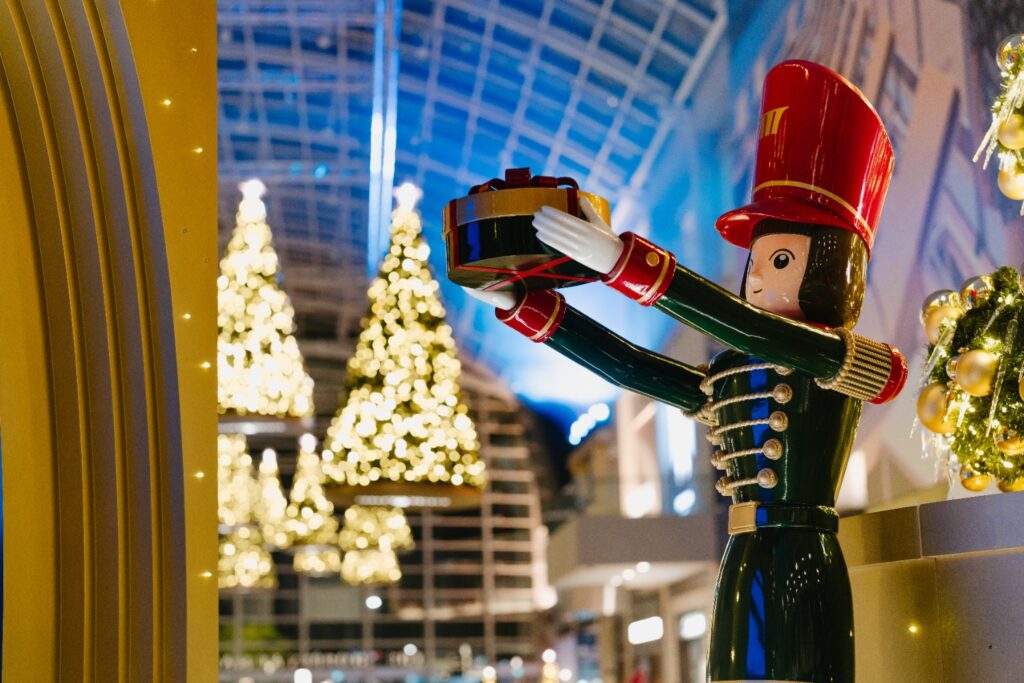 The Midnight Toy Factory featuring Nutcracker Butlers (Credit: Marina Bay Sands)
