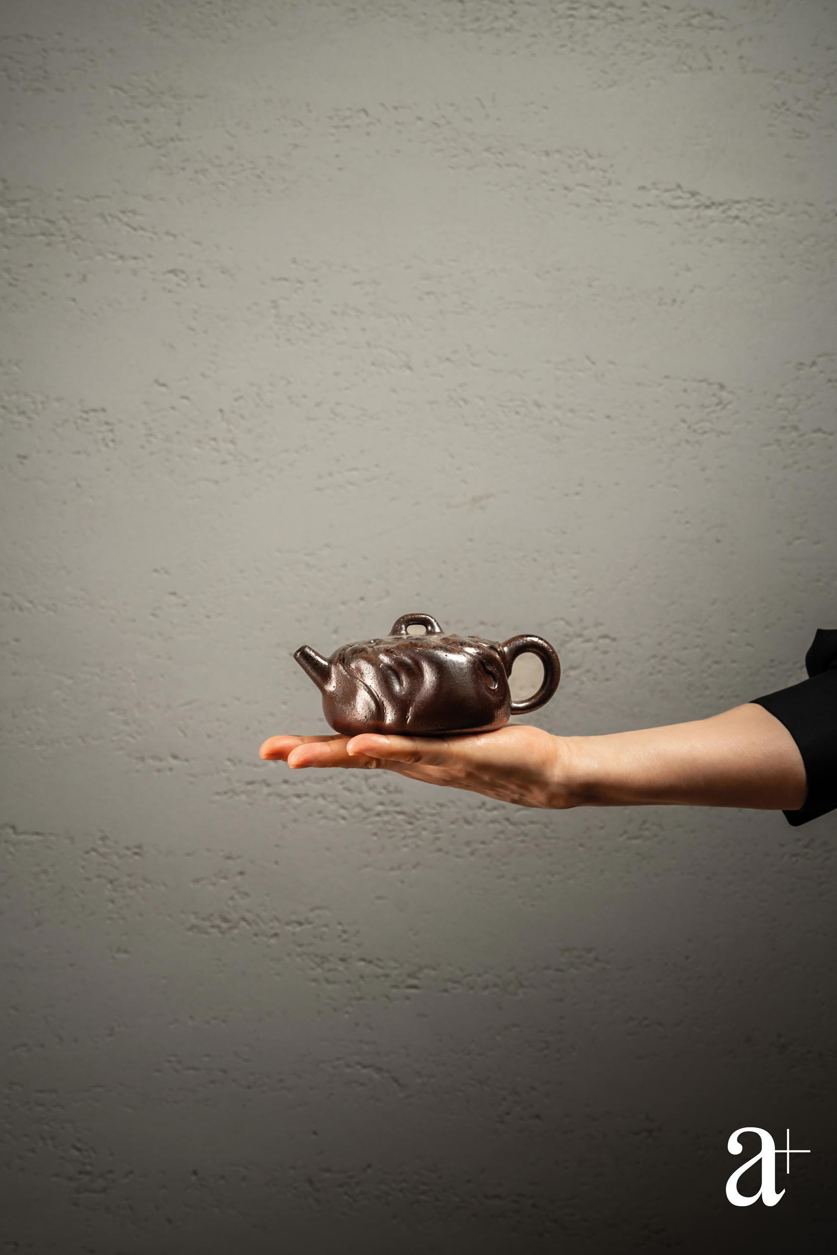 Her Gentle Monster Gongchun teapot (Credit: Yvonne Isabelle Ling)