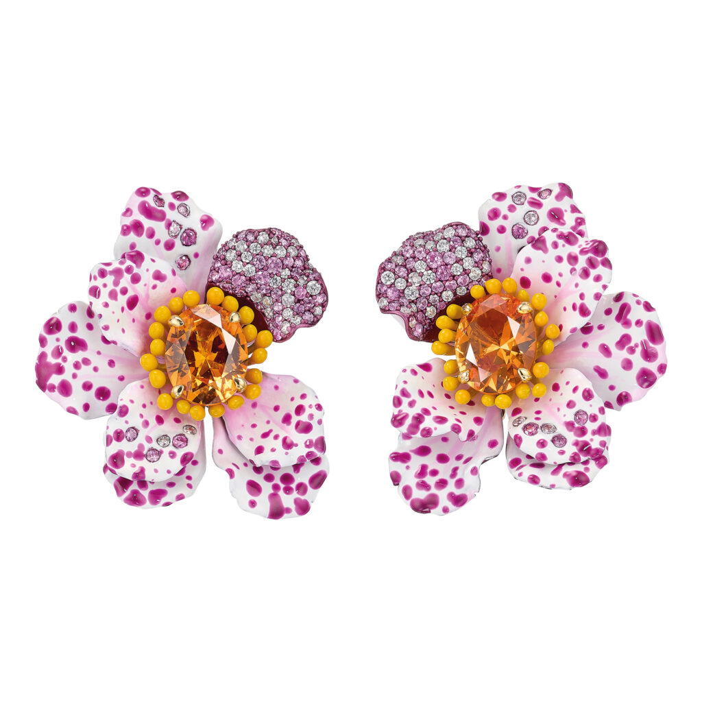 Orchid Poppy Earrings in aluminium and yellow gold with lab-grown gemstones (Credit: Anabela Chan)