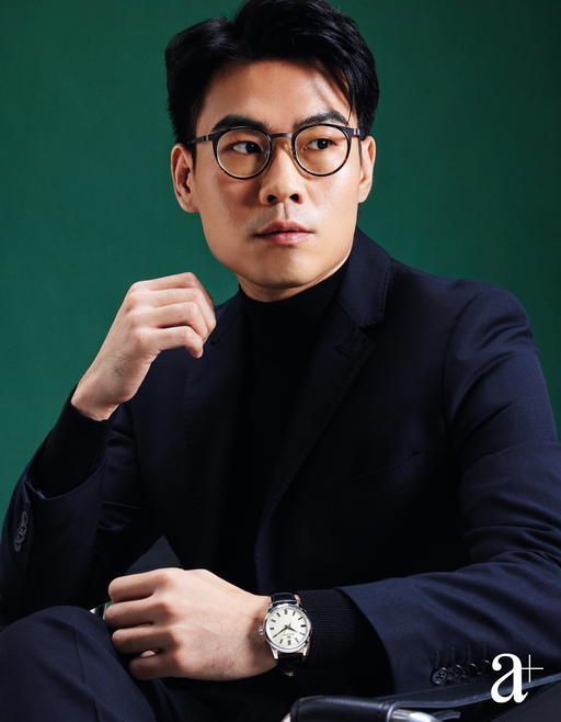 Alvin Lee wears the Grand Seiko SBGW301 from the Elegance Collection (Credit: Mun Kong. )