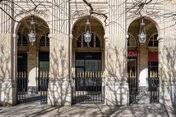 Cuturi Gallery Paris is located in the Palais-Royal district (Credit: Studio Vanssay)