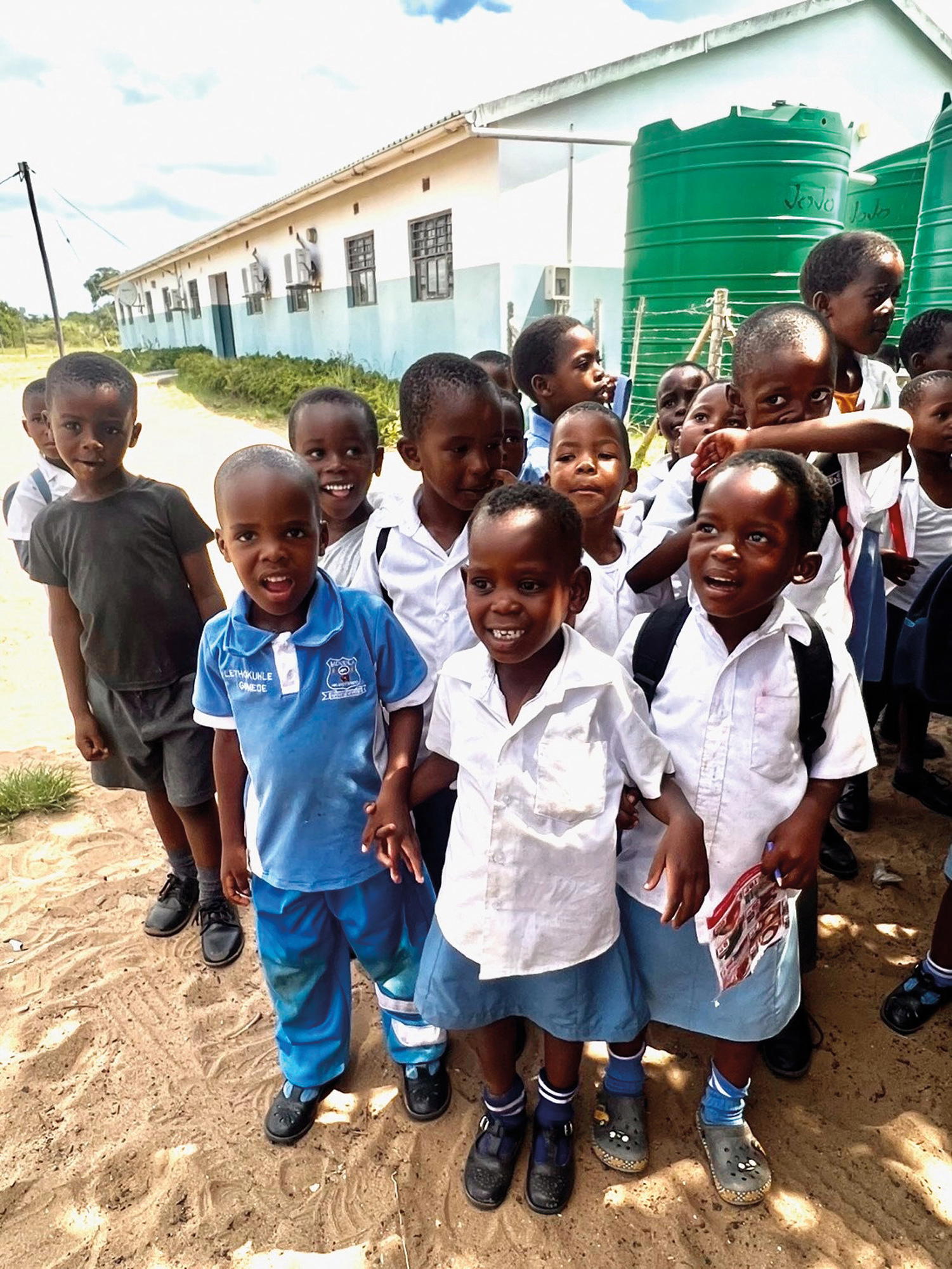 Children at Mdudla Primary School in KwaMakhasa (Credit: Mavis Teo)