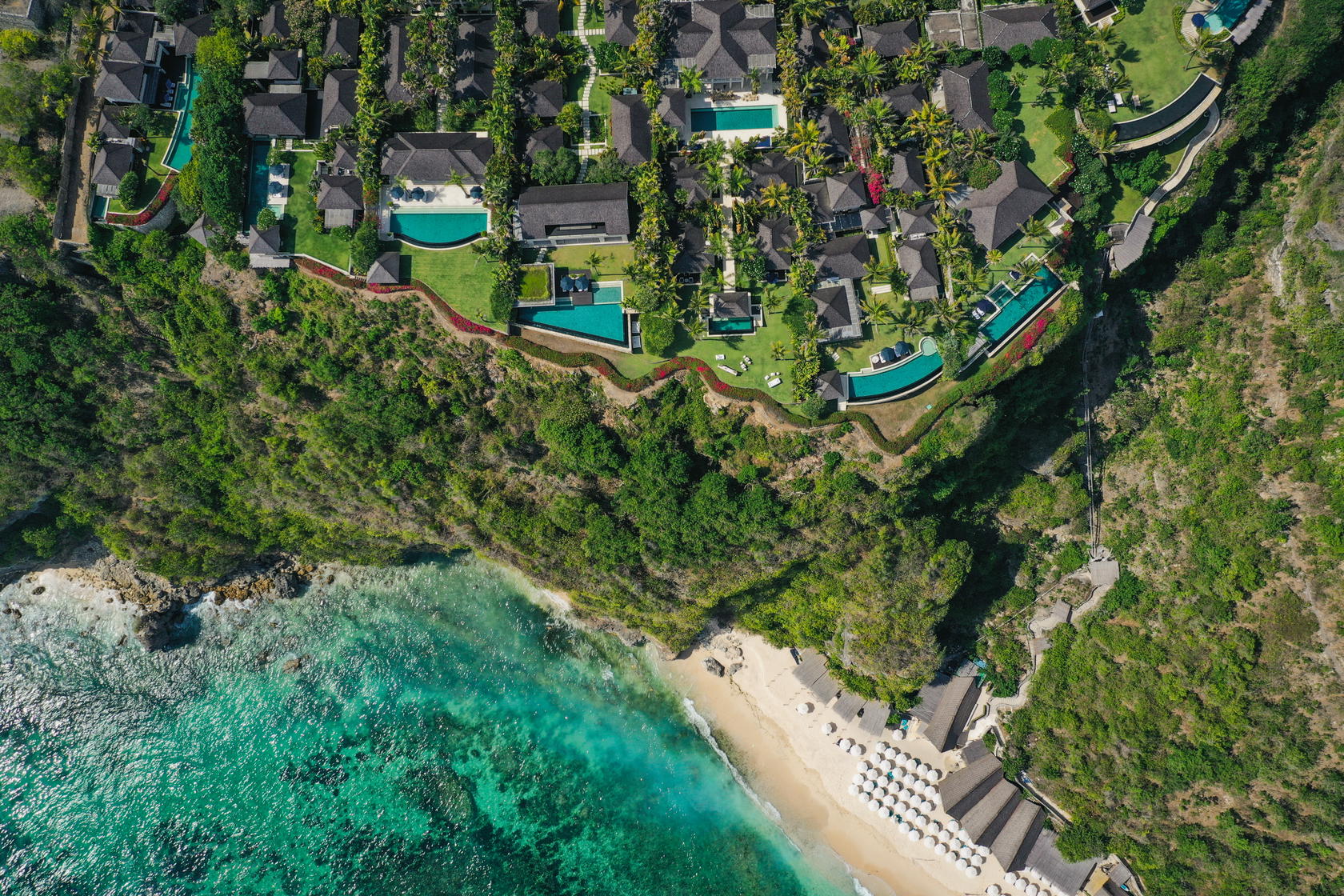 The Ungasan Clifftop Resort is suspended atop a 100m limestone bluff on Bali’s southernmost peninsula (Credit: The Ungasan Clifftop Resort)