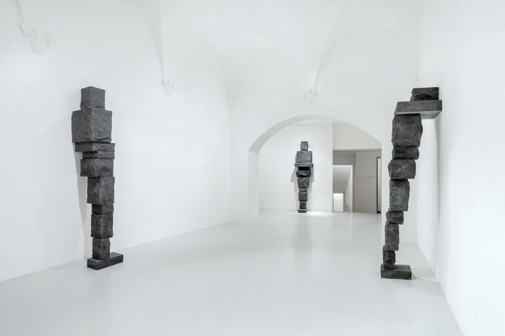 “What Holds Us” engages viewers through experience that move from confrontation to exploration (Credit: Antony Gormley and Galleria Continua)