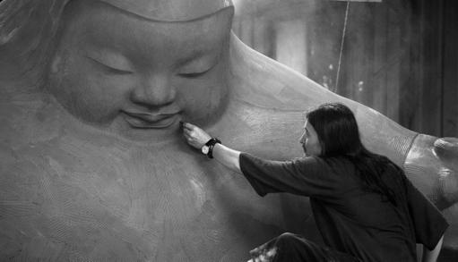 Li Chen, who has exhibited in cities such as Singapore, Paris, Beijing, and Venice, uses black to convey the concept of immanence. Attracted to the hue very early on, he invented an ink-black for his sculptures (Credit: Asia Art Center)