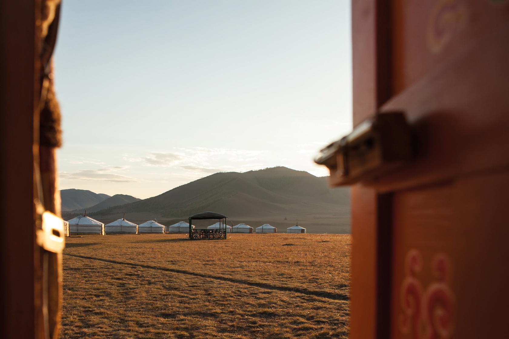 Jalman Meadows Camp at sunset (Credit: M. Olsson)