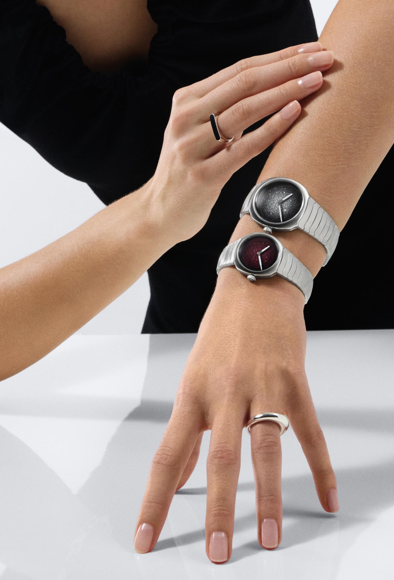 With 34- or 28-mm cases, H. Moser & Cie. Streamliner Two Hands is the smallest Streamliner ever (Credit: H. Moser & Cie. )