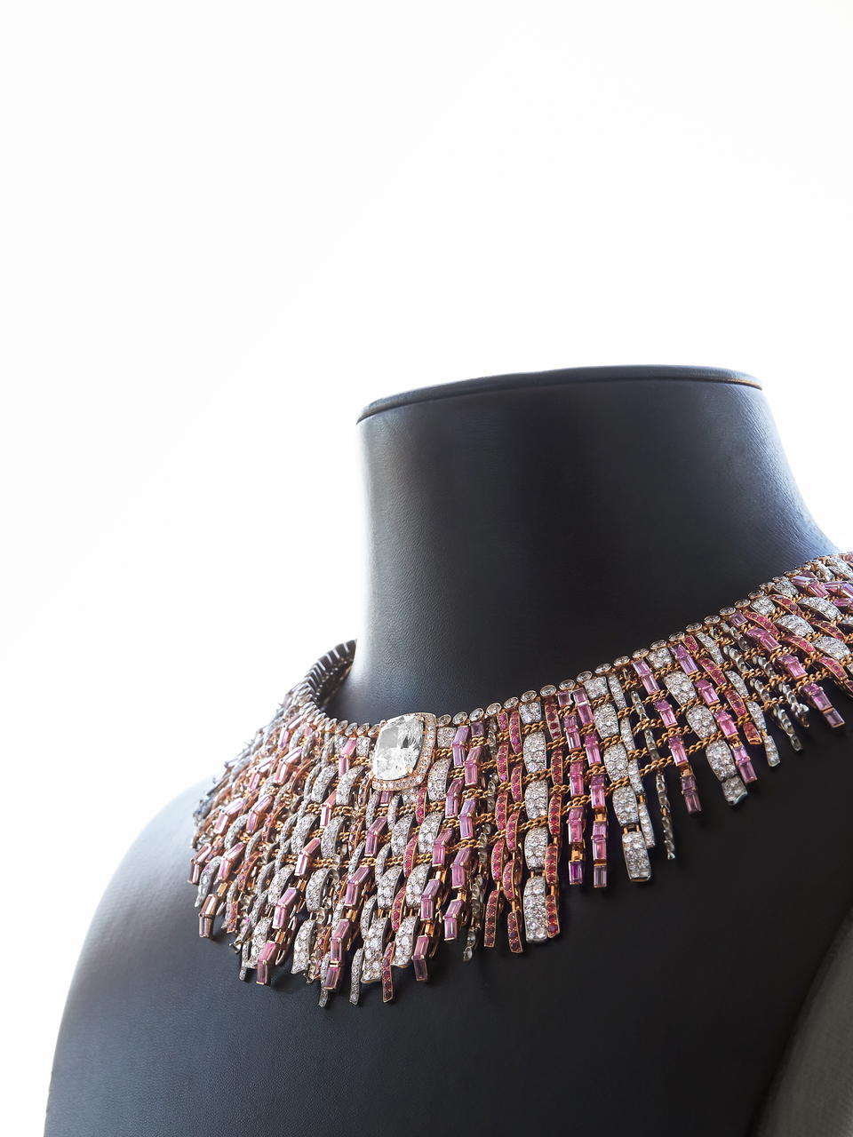 Collier Tweed Couture Patrimoine (Credit: Chanel)