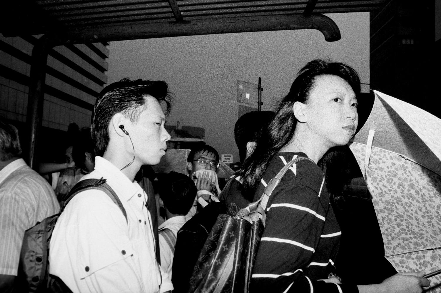 Singapore Index (Bus Stop, Evening), 1992 (Credit: Tan Pin Pin)
